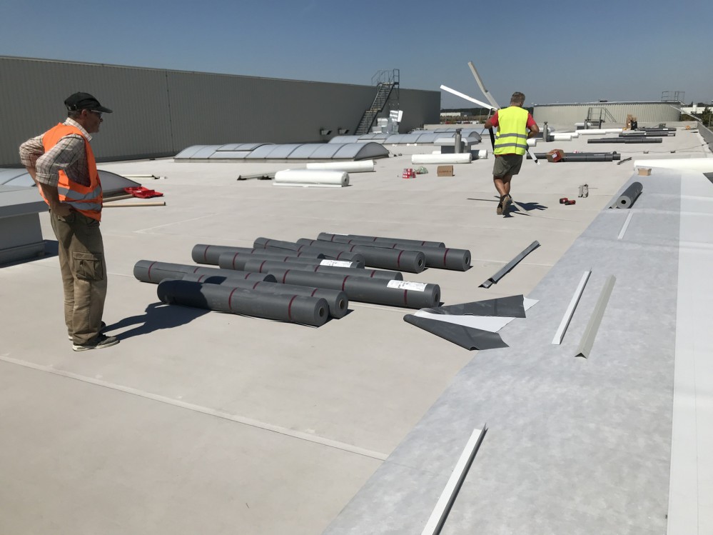 pokládka hydroizolační fólie