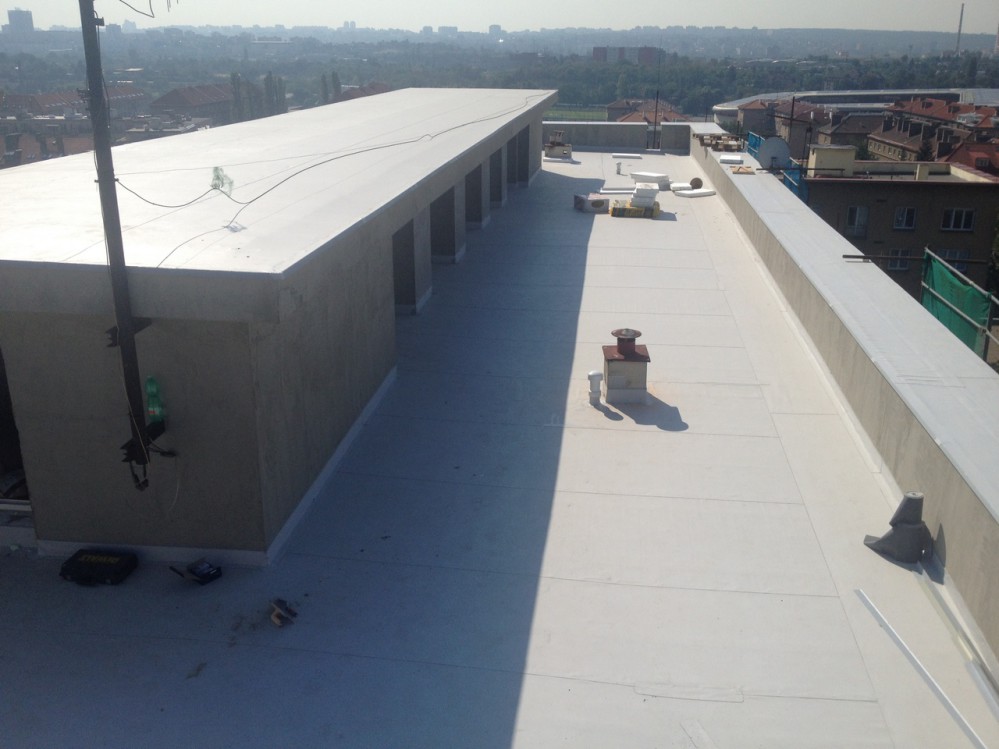 Rekonstrukce střechy domu BD v Bělocerkevské ulici v Praze.…