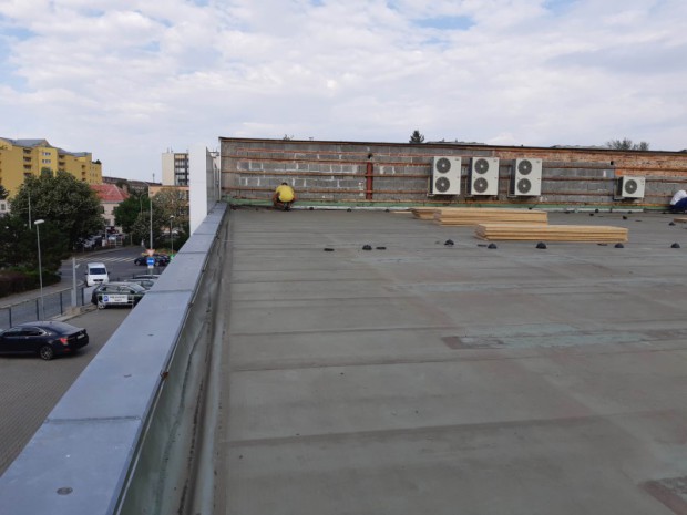 plochá střecha Auto Poly