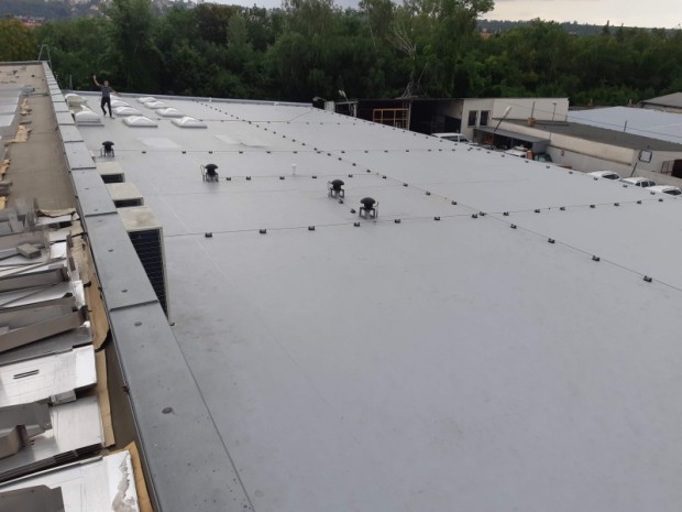 plochá střecha Auto Poly