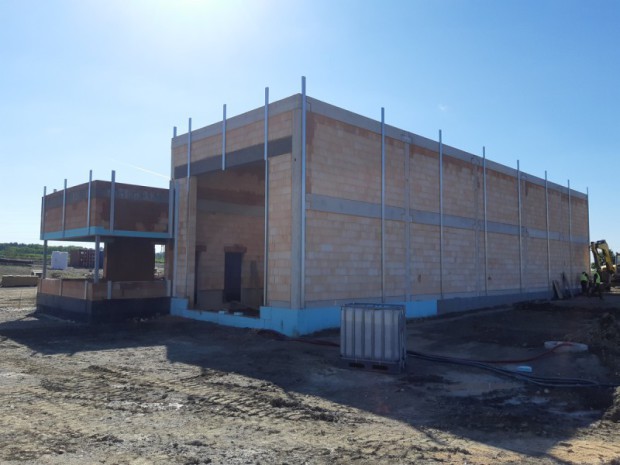 Plochá střecha halových objektů