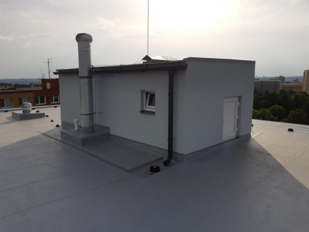 Rekonstrukce ploché střechy panelového domu Praha 4