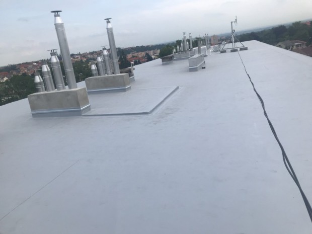 rekonstrukce ploché střechy bytového domu