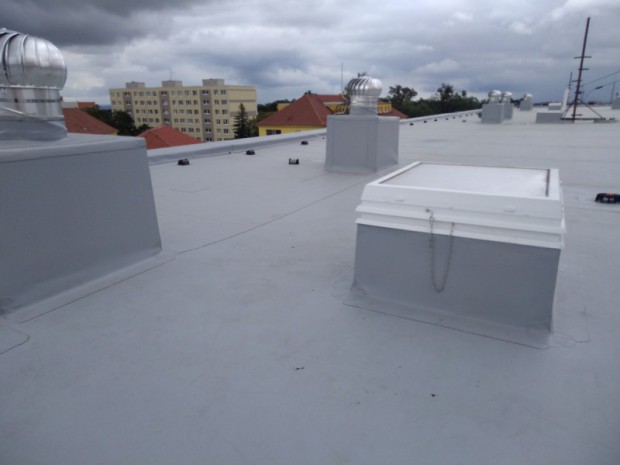 Pokládka nové skladby střechy BD