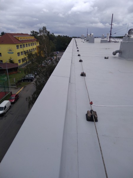 Pokládka nové skladby střechy BD